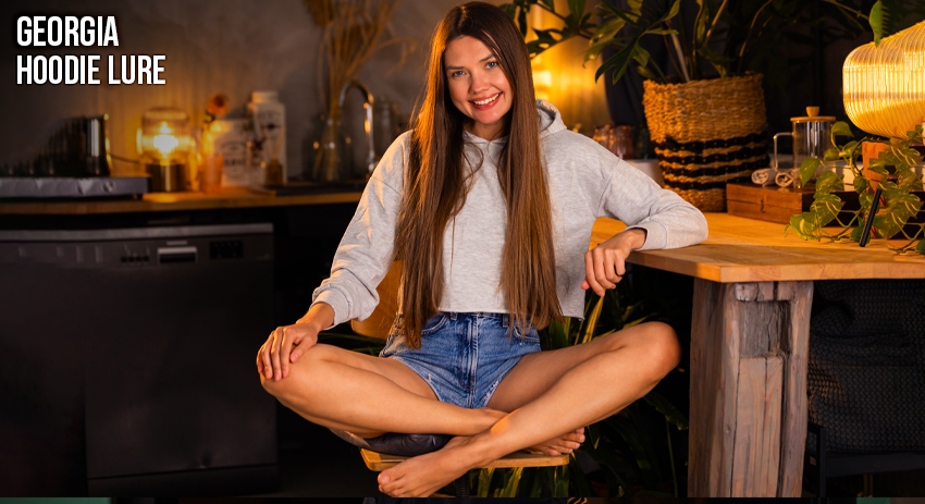 Femjoy Georgia Hoodie Lure